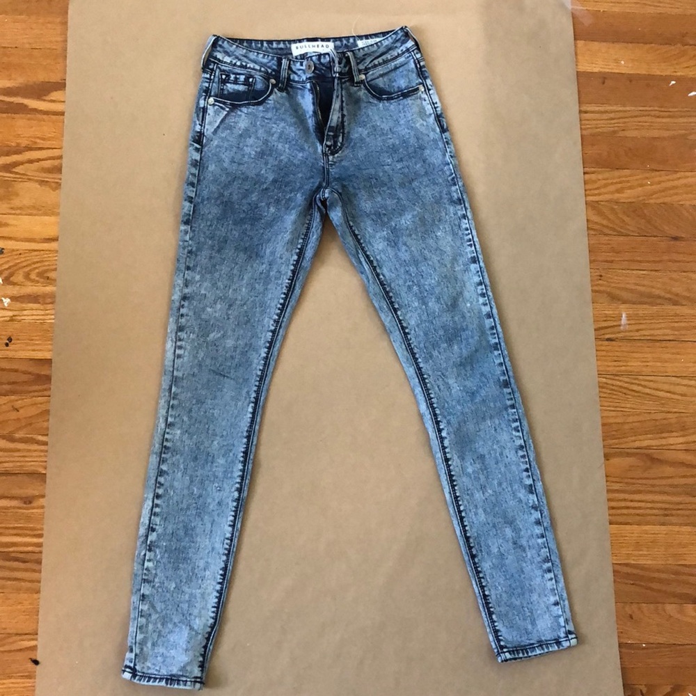 acid washed blue skinny jeans